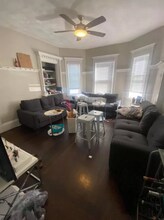 61 Bromfield Rd, Unit 1 in Somerville, MA - Building Photo - Building Photo