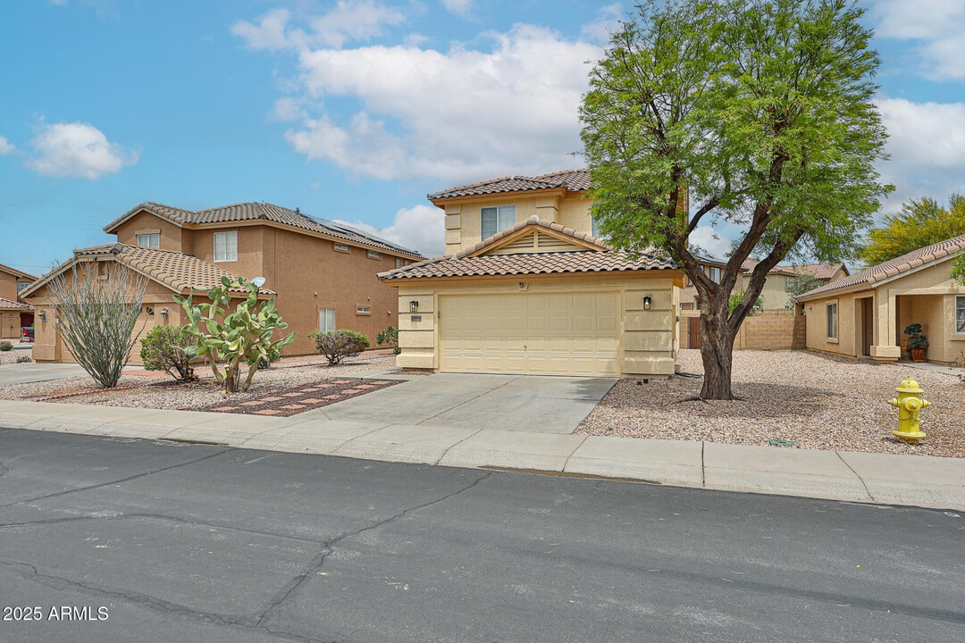 22664 W Solano Dr in Buckeye, AZ - Building Photo