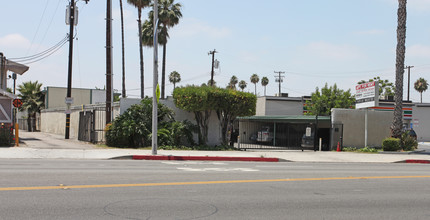 Baldwin Valley Apartments in El Monte, CA - Foto de edificio - Building Photo