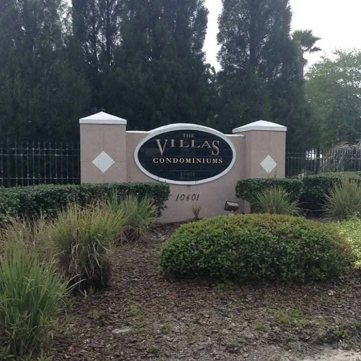 18021 Villa Creek Dr in Tampa, FL - Building Photo