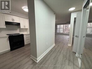 2 Neptune Dr in Toronto, ON - Building Photo - Building Photo