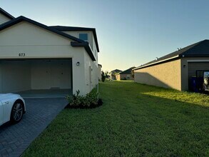 673 Carlyle Way in Fort Pierce, FL - Building Photo - Building Photo
