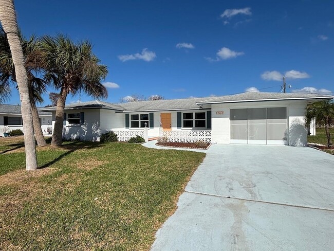 1790 Loralin Dr in Englewood, FL - Building Photo - Building Photo