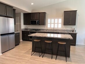 541 Hydrangea St in Hemet, CA - Building Photo - Building Photo