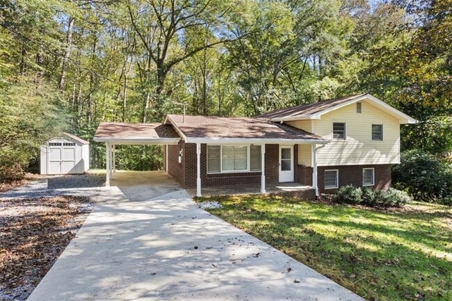 601 Oakdale Rd in Canton, GA - Building Photo - Building Photo