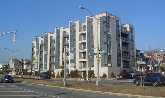 The Beach House in Rockaway Beach, NY - Building Photo - Building Photo