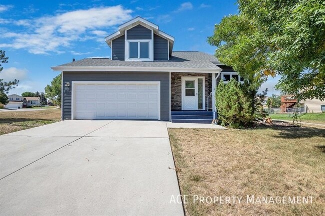 1227 Clover Ridge Dr in Rapid City, SD - Building Photo - Building Photo