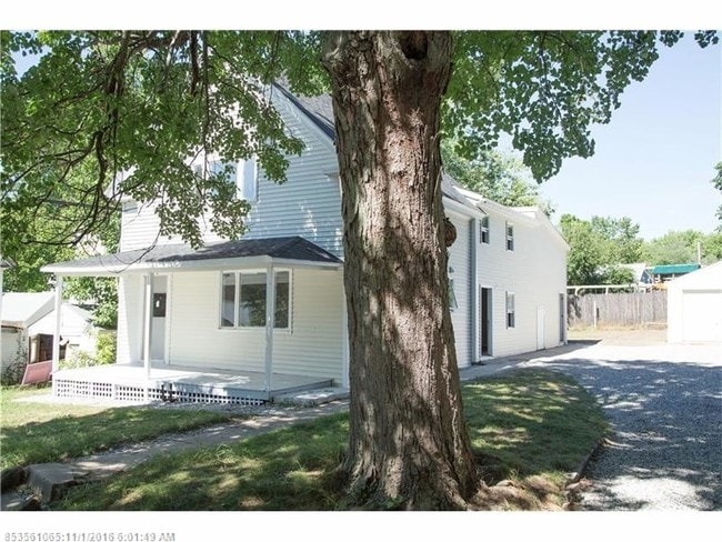 16 Goddard St
