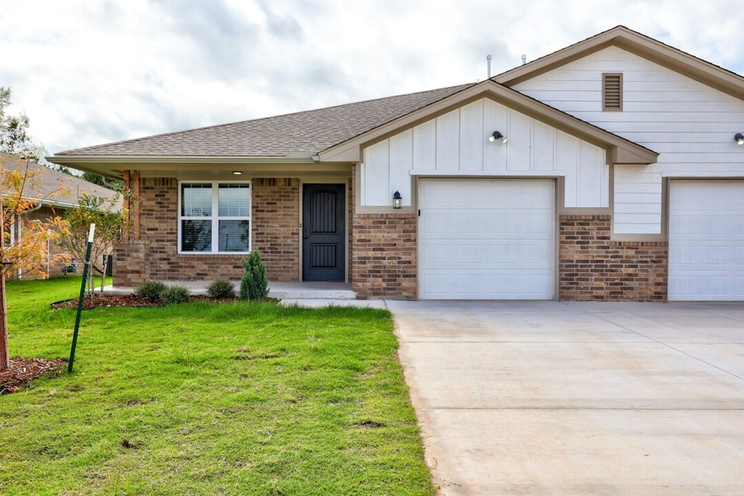 614 Juniper St in Washington, OK - Foto de edificio