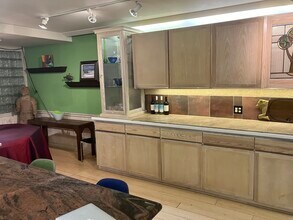 2201 W Cortez St, Unit Garden in Chicago, IL - Foto de edificio - Building Photo