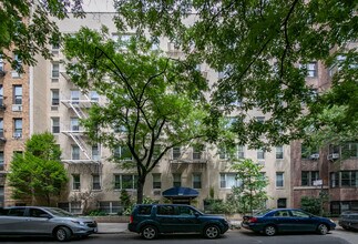225 E 76th St in New York, NY - Foto de edificio - Building Photo