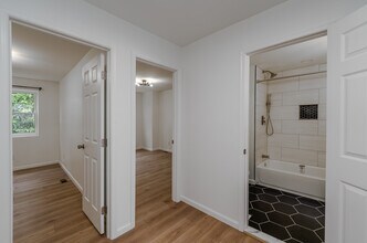 5120 Queensberry Ave in Baltimore, MD - Building Photo - Building Photo
