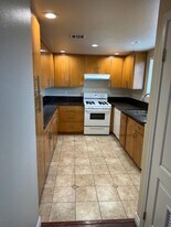 6716 Vineland Ave in North Hollywood, CA - Building Photo