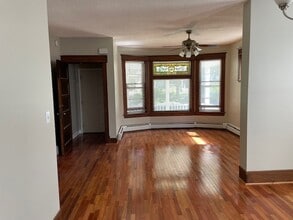 916 Laurel Ave, Unit 916 Laurel Avenue in St. Paul, MN - Building Photo - Building Photo