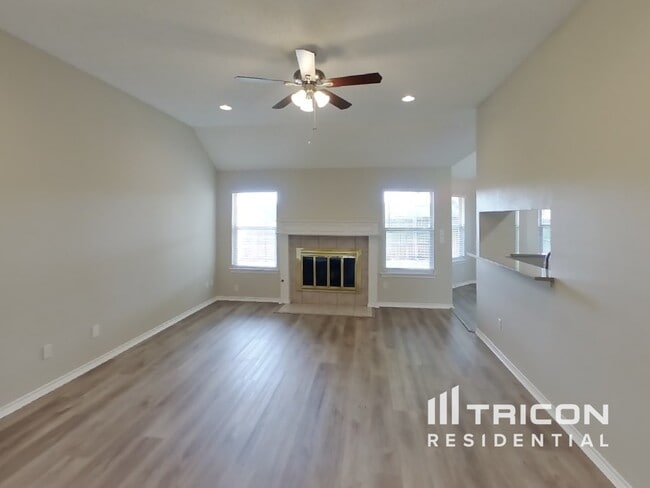 2520 Elliott Ave in Mansfield, TX - Building Photo - Building Photo