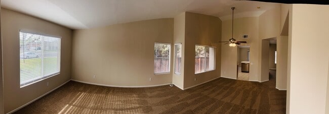 31182 Amsterdam Rd in Winchester, CA - Building Photo - Building Photo