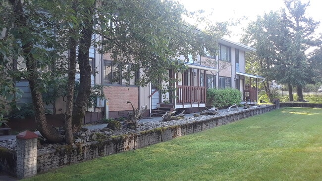 1522 Mission Rd, Unit 1 in Kodiak, AK - Building Photo - Building Photo