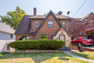 2822 Morlock St in McKeesport, PA - Building Photo - Building Photo