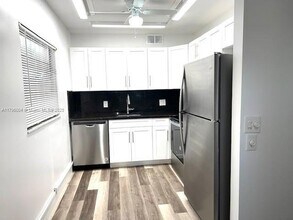151 SW 135th Terrace, Unit 111T in Pembroke Pines, FL - Building Photo - Building Photo