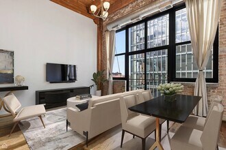 215 N Aberdeen St, Unit 607B in Chicago, IL - Foto de edificio - Building Photo