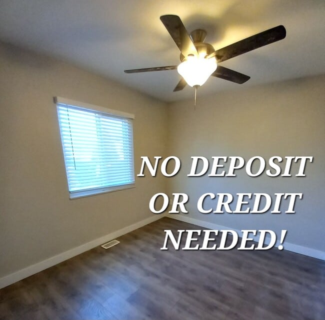 3136 Moonbeam Cir S, Unit UPSTAIRS RT in Colorado Springs, CO - Foto de edificio - Building Photo