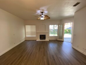 9436 Winding River Way in Elk Grove, CA - Building Photo - Building Photo