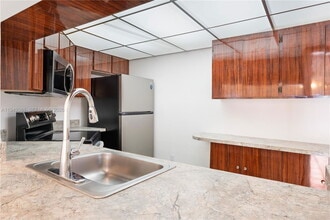 20905 NE 8th Ct in North Miami Beach, FL - Building Photo - Building Photo