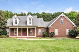 3912 Britt Dawn Ln in Zebulon, NC - Building Photo