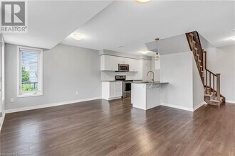 96 Daylily Ln in Kitchener, ON - Building Photo - Building Photo