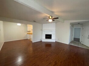 2204 Berkett Dr in Austin, TX - Building Photo - Building Photo