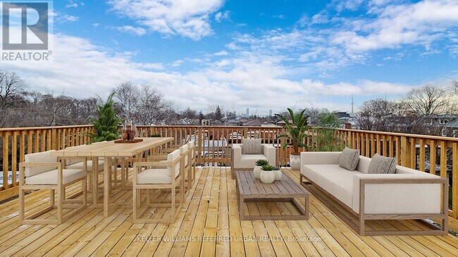 911 Dovercourt Rd in Toronto, ON - Building Photo - Building Photo