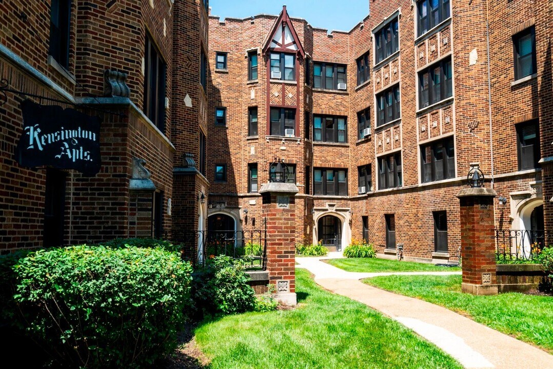 317 Calendar Ave in La Grange, IL - Foto de edificio