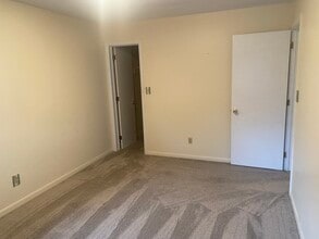 1501 W 3rd St, Unit 1 in Jamestown, NY - Building Photo - Building Photo