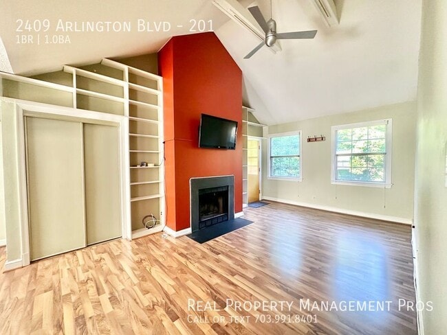2409 Arlington Blvd in Arlington, VA - Building Photo - Building Photo