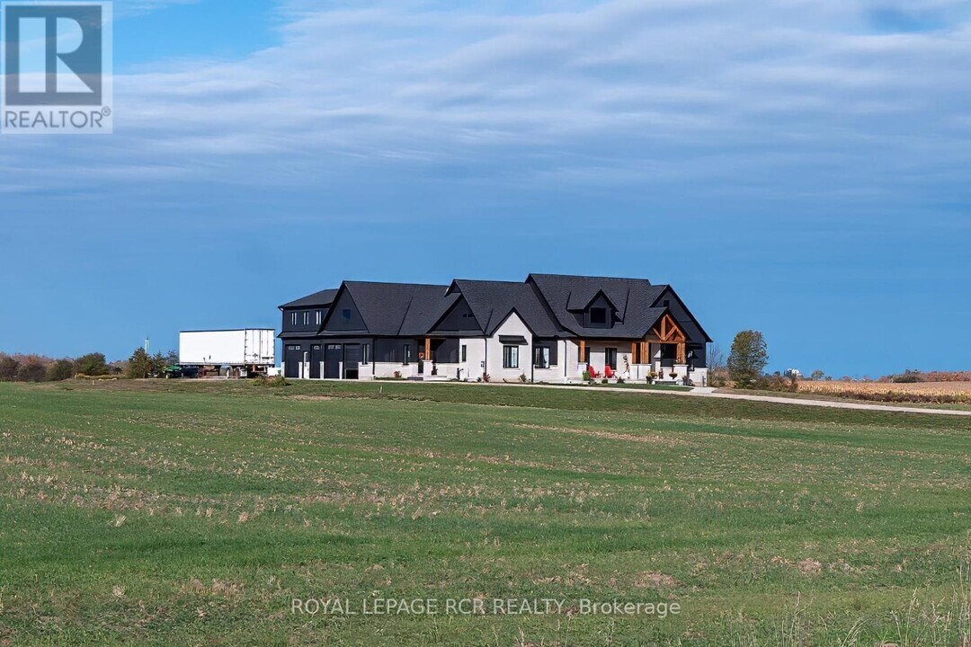 213366 10 Line in Amaranth, ON - Building Photo