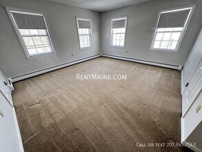 15 Kennebec Rd in Hampden, ME - Building Photo - Building Photo