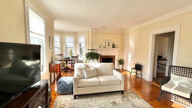 36 Pond St in Marblehead, MA - Building Photo - Building Photo