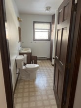 657 Maine Ave in Farmingdale, ME - Building Photo - Building Photo