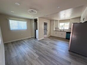 1046 W 187th Pl in Gardena, CA - Foto de edificio - Building Photo