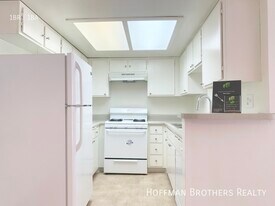 3130 Bagley Ave, Unit 102 in Los Angeles, CA - Building Photo