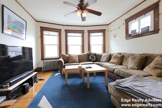 12 Niles St, Unit 2 in Boston, MA - Foto de edificio - Building Photo