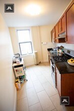 1342 Commonwealth Ave in Boston, MA - Building Photo - Building Photo