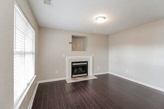 7031 Coble Ave in Charlotte, NC - Foto de edificio - Building Photo