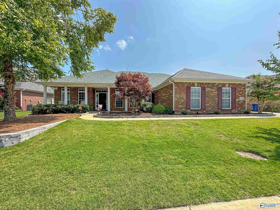 2303 Palisades Ct SW in Huntsville, AL - Building Photo