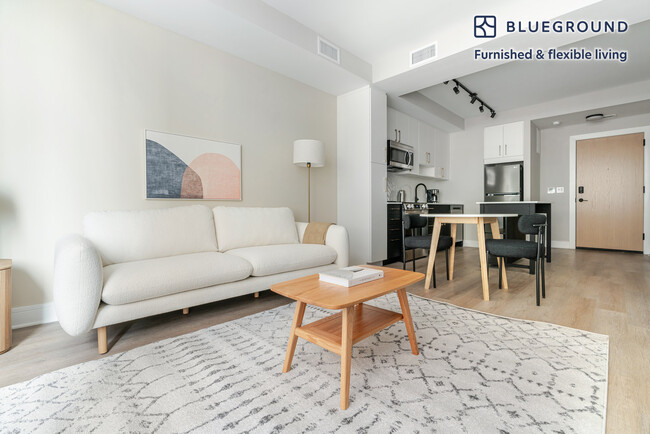 4924 St Elmo Ave in Bethesda, MD - Building Photo - Building Photo