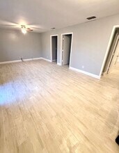 5228 Cherry Ave in Seffner, FL - Building Photo - Building Photo