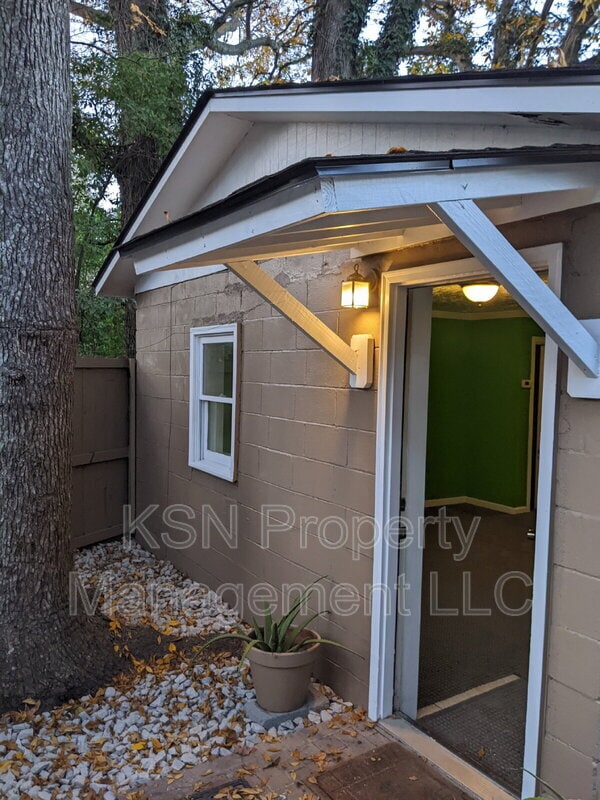 property at 514 E 64th St
