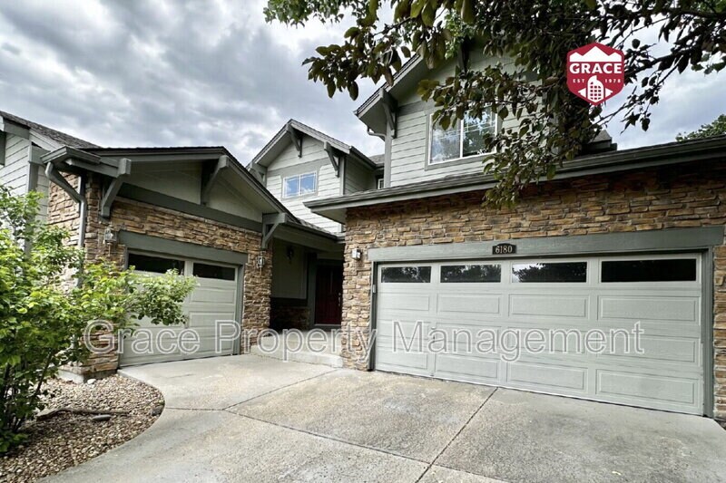 6180 S Newbern Way in Aurora, CO - Building Photo