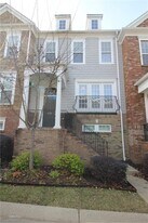 2132 Weldonberry Dr in Atlanta, GA - Building Photo