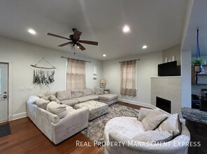 Furnished 5 Bedroom, 3.5 Bath Home in Sioux Falls, SD - Foto de edificio - Building Photo